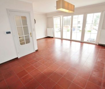 Bel-etage woning aan de rand van het centrum - Photo 1