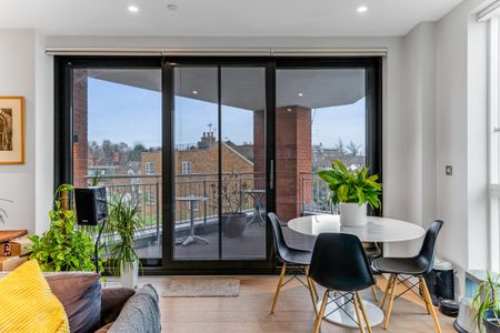 3 bedroom flat to rent - Photo 4