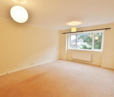 2 bedroom maisonette to rent - Photo 2