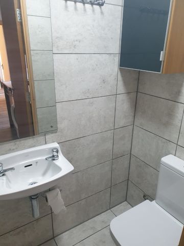 1 Bed Flat, High Street, W3 - Photo 2
