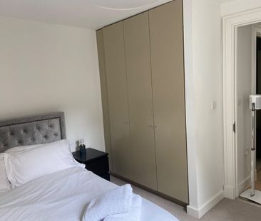 Room in a Shared House, Great Cumberland Mews, W1H - Photo 3