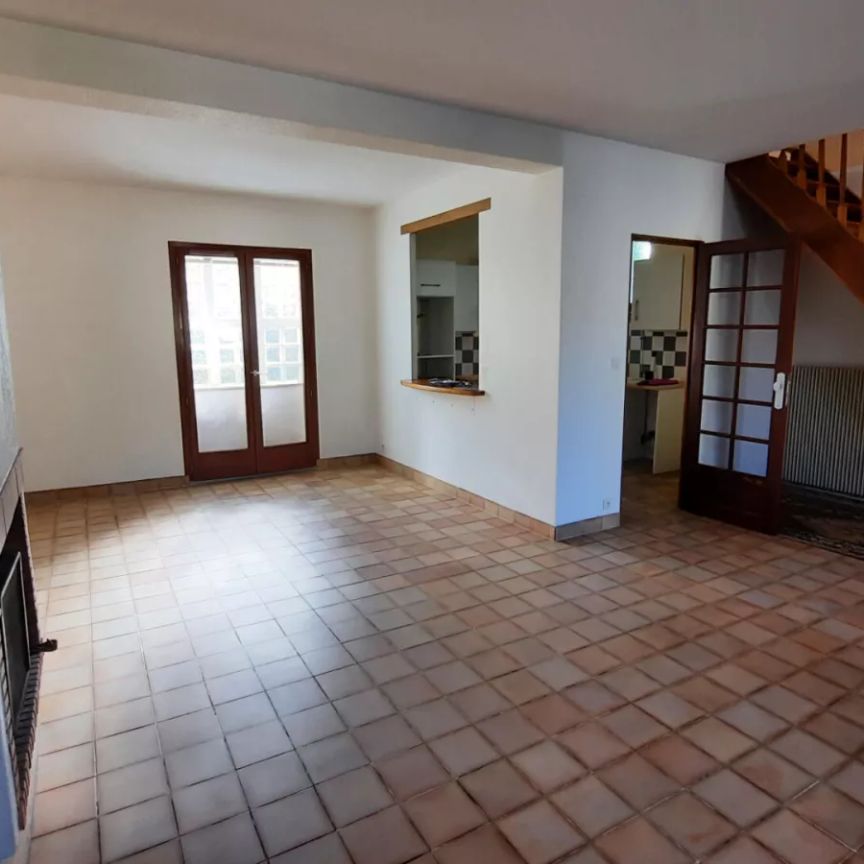 Charmante maison de ville de 81,99m² au sol (63,78 m² en loi Carrez) - Photo 1