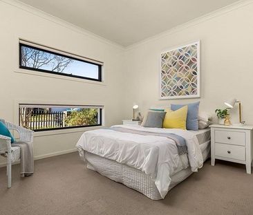 Captivating Family-Friendly Home - Photo 6