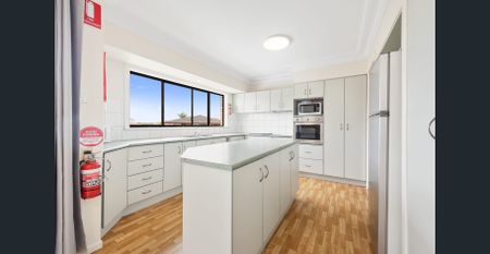 300m to Garden City Busway - Photo 3