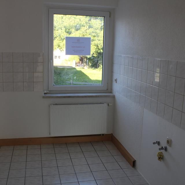 Helle 3-Raum-Wohnung in ländlicher Lage der Ortschaft Falkenbach zur Vermietung - Photo 1
