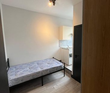 Studio Flat, London, W5 - Photo 1