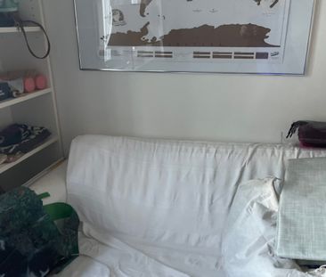 Rum i lägehet för kvinnlig student - Photo 3