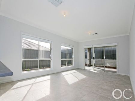 Open the Door to Hills Elegance - Photo 3