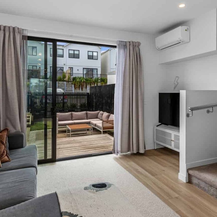 2 Bedroom townhouse - Westgate - Photo 1