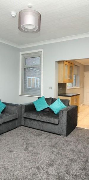 1 bedroom in a house share to rent - Photo 1