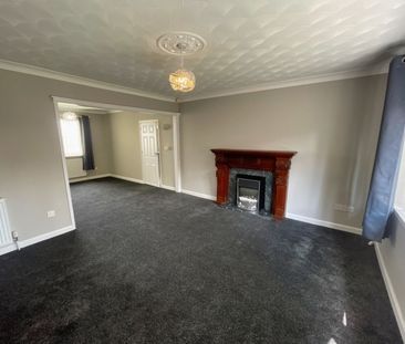 4 bed Detached - To Let - Photo 2