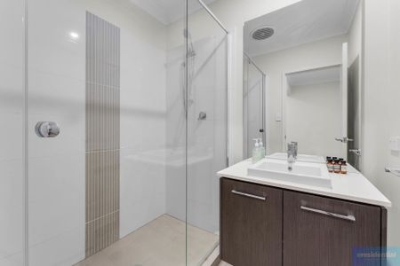 27 Blossom Street, Yarrabilba QLD 4207 - House For Rent | Domain - Photo 4