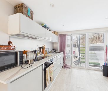 1 bedroom in Alma Road, Berkshire - Photo 2