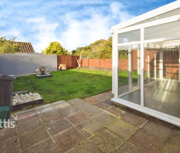 2 bedroom detached bungalow to rent - Photo 2