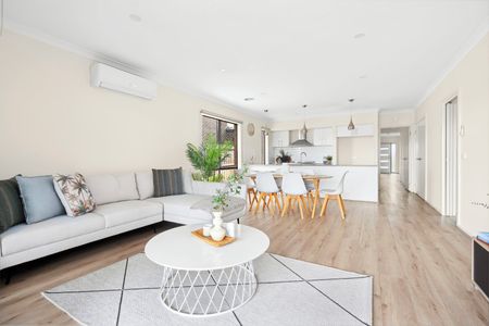 Contemporary Family Living in Ideal Lifestyle Pocket - Photo 5