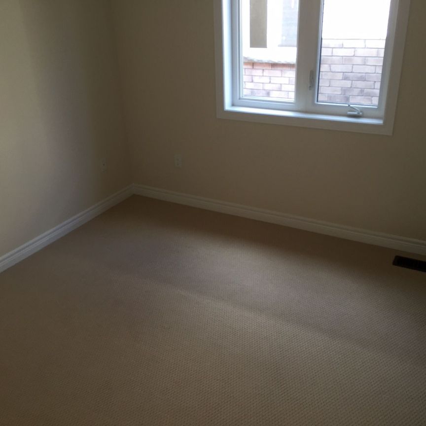 For Lease - 11 Calamint Lane, Richmond Hill, Ontario - Photo 1