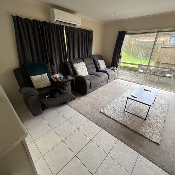 Two bedroom Northcross unit - Photo 1