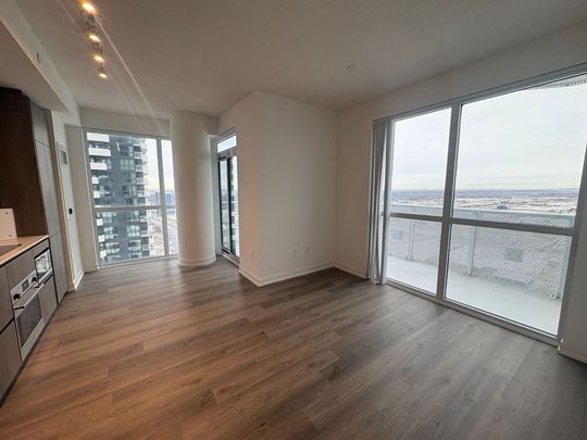 For Lease - 8 Interchange Way Unit# 4002, Vaughan, Ontario - Photo 1