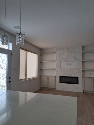 For Lease - 1873 Haiku Street, Barrhaven, Ontario - Photo 1