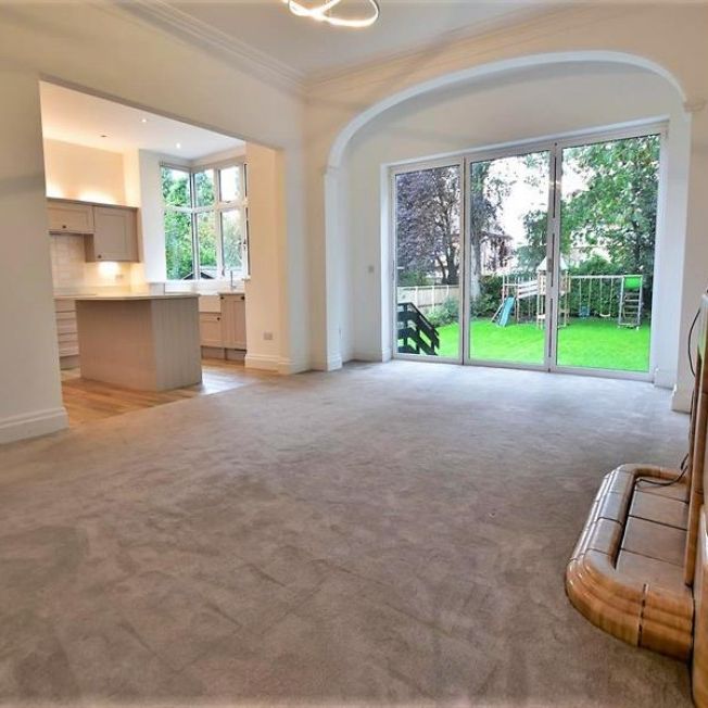 5 Bedroom Detached To Let - Photo 1