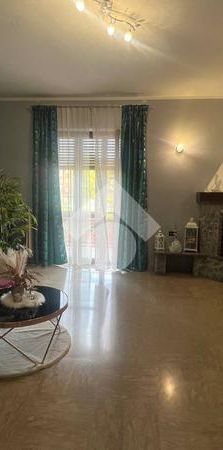Trilocale in affitto - Photo 1