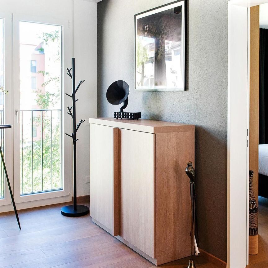 LUXURY 1-BEDROOM HOTEL-STYLE APARTMENT - HIGH-QUALITY FURNISHED APARTMENT WITH BALCONY AND LARGE TERRACE - Photo 1