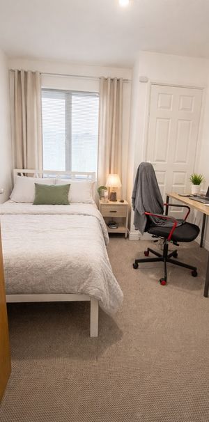 Room in a Shared Flat, Fishponds, BS16 - Photo 1