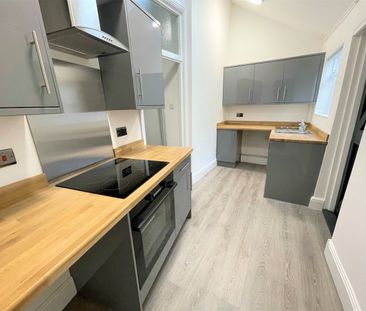 Upper High Street, Taunton, Somerset - Photo 4