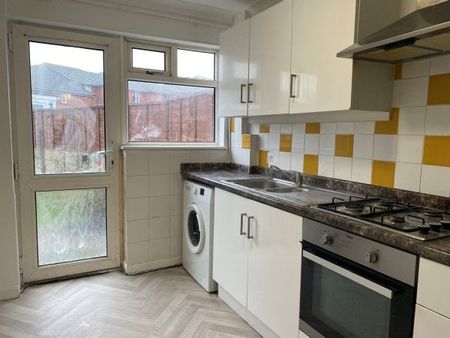 Oak Road, PO15 - Photo 4