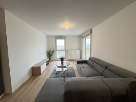 3 PIECES 66.63 M2 TYPE 3 MEUBLÉ AVEC BALCON ET PARKING RESIDENCE RIVES DE VESLE - Photo 2