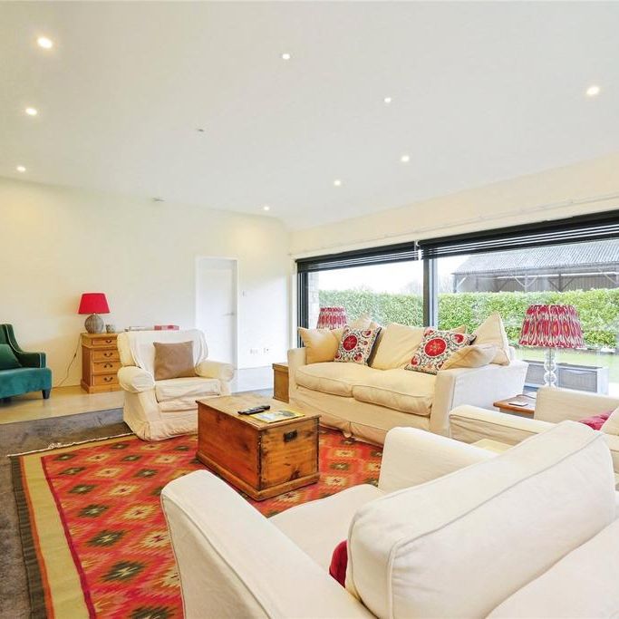 2 bedroom bungalow to rent - Photo 1