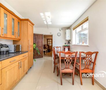 1 bedroom in a house share to rent - Photo 3