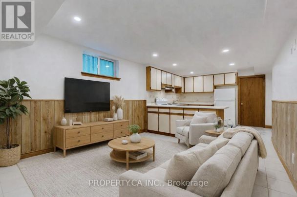 1469 BRENTANO BOULEVARD - Photo 1