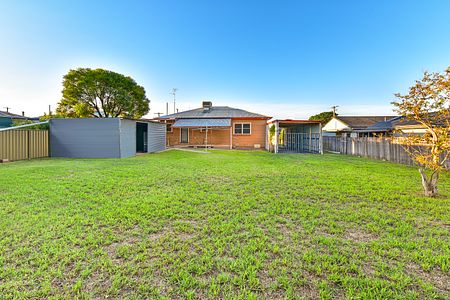 3 Bell Street, South Tamworth NSW 2340 - Photo 2