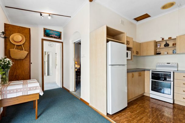 32 Ozone St, Victor Harbor SA 5211 - House For Rent | Domain - Photo 1