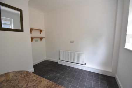 3 Bed House - Photo 4