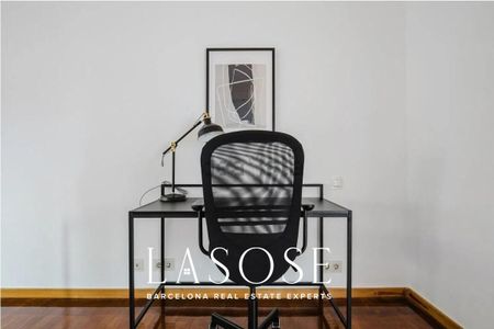 Apartment 230m² with garage to rent in Sarrià, Barcelona - Photo 3