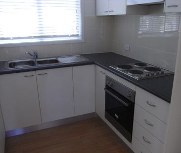 20 Spowers Circuit, Holder ACT 2611 - House For Rent | Domain - Photo 5