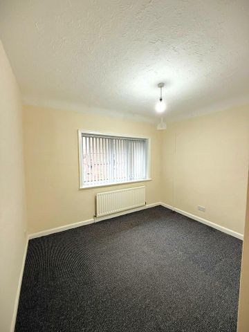 2 bedroom semi-detached house to rent - Photo 5
