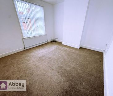 3 bedroom terraced house to rent - Photo 6
