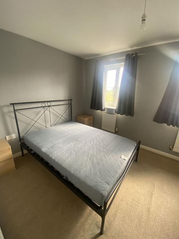 5 bedroom end of terrace house to rent - Photo 3