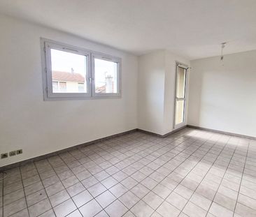 Location Appartement 3 pièces 65m² - Photo 2