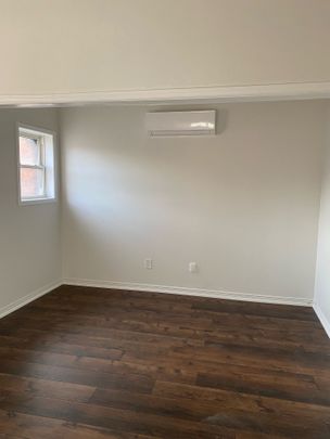 For Lease - 359 Barton Street Unit# Second floor, Hamilton, Ontario - Photo 1