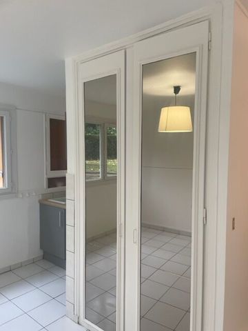 Location Appartement 1 pièce 19m² FONTENAY AUX ROSES 92260 - Photo 5