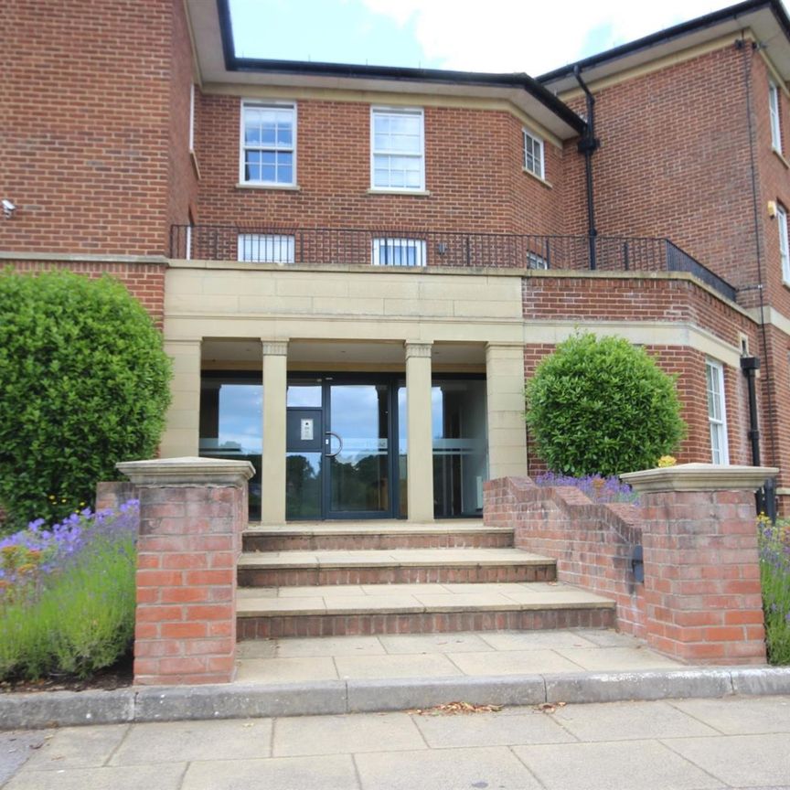 2 bed Flat for let - Photo 1