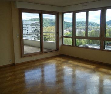 Location Appartement 4 pièces 93m² BESANCON 25000 - Photo 2