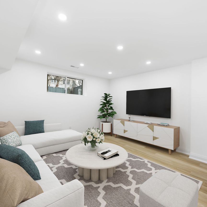 For Lease - 55 Cocksfield Avenue Unit# Lower, Toronto, Ontario - Photo 1