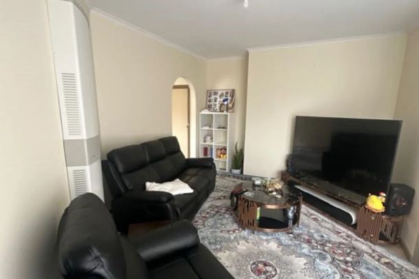 Excellent Location! - Photo 1