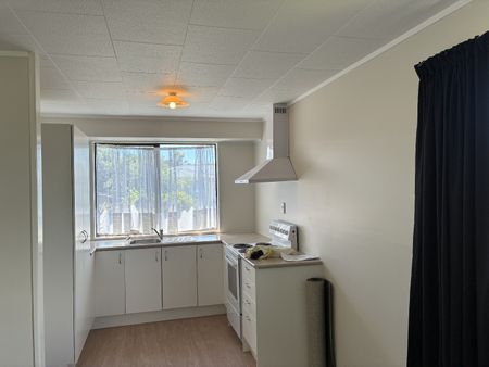 Lovely Family Home - Photo 3