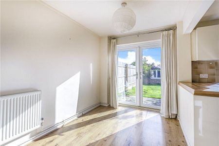 3 bedroom terraced house to rent - Photo 5